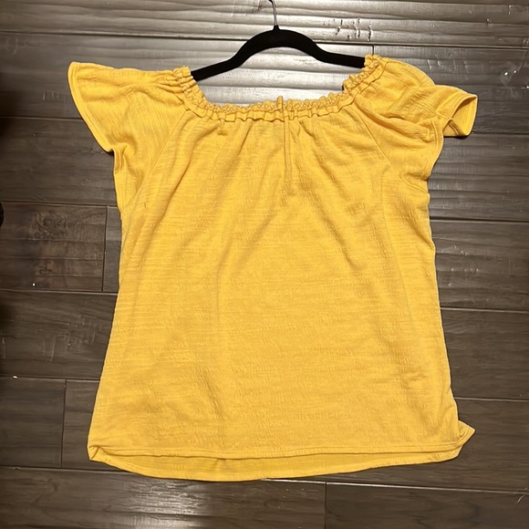 Max Studio Off-the-Shoulder Shirt - Picture 2 of 2